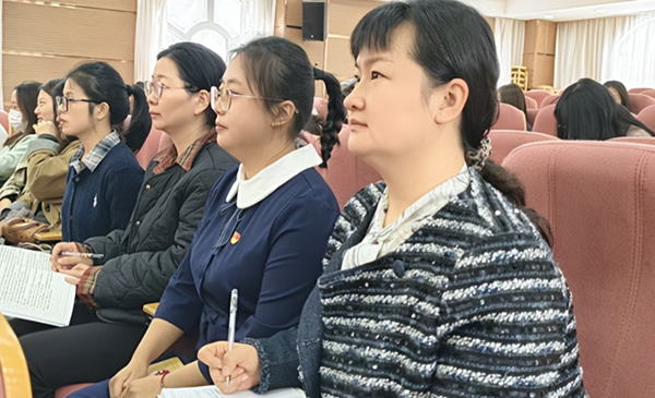 �Ϸ��а��c·�׃��@�������F�������v�_���L�ɣ�����ɲ�չ�hâ