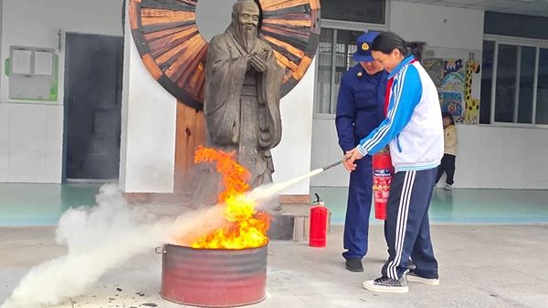 ʮ�����ČW(xu��)У�ɹ��e��������ɢ�ݾ�