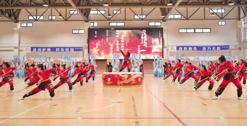 �L��·�ڶ�С�W�s�]ꖅ^���w����ˇ�g2+1��չʾِ�صȪ���һ��