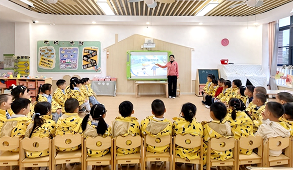 �Ϸ��а��c·�׃��@ӭ��·�ֈ@�����ΰ�ȫ���ϣ����o(h��)�׃����L(zh��ng)