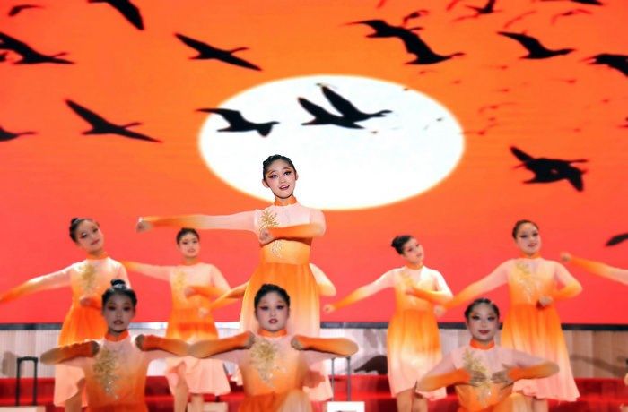 �����гɹ��e�k2025����С�W(xu��)����ˇ�g(sh��)չ��