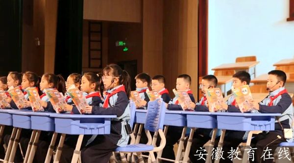 ���b��С�W(xu��)�������F(tu��n)����(d��ng)���ĺ����������������B(y��ng)�������(xi��ng)�Є�(d��ng)