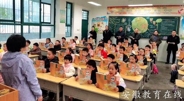 �����л���·С�W�_չ���꼉�О����T�B�ɽ���չʾ���