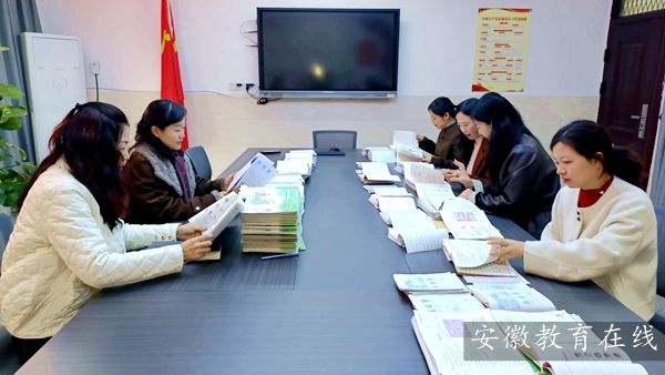 ���c�е�·��һС�W����Ʒ�nչʾ�̌W���� ���I�z���x�ܡ��p�p����Ч