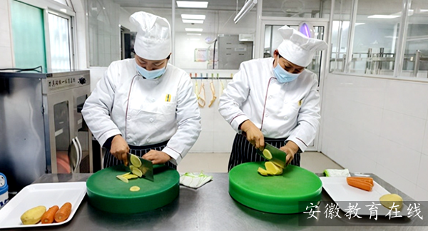 �Ϸ��а��c·�׃��@���@2025���＾�W��ʳ�ù����ˆT��ĩ���˻��