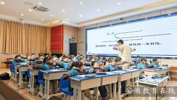 ɽ��С�W���k���RС�W���W���ҵľ����n�á����������^Ħ���