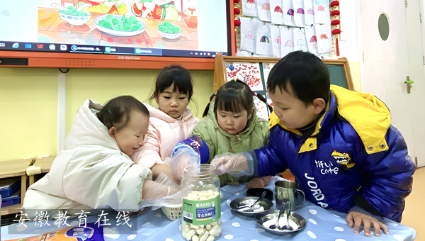 �����׃��@Сһ���_չ�D�˹����}���