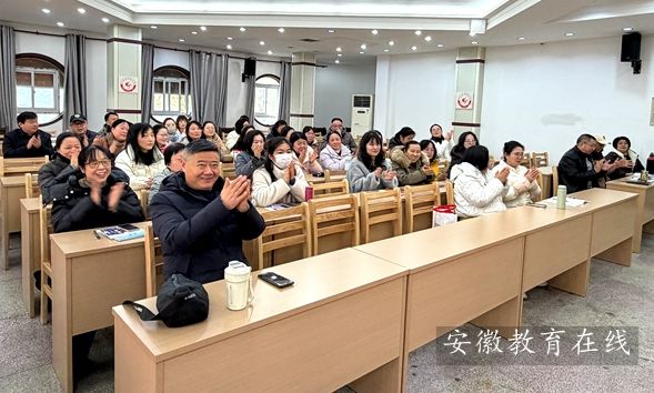 ����С�W��ʮ�Čö��ν̴����������_���۽�AI�x�� ���L2026�lչ��ƪ