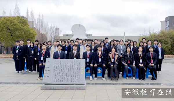 ������ģ�M(li��n)�χ�(gu��)��(hu��)�h�ڰ������ЈA�M��Ļ