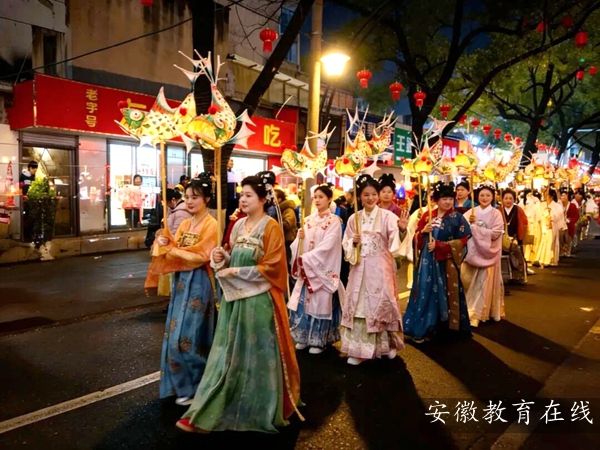 ȫ���W�������f�K�����[Ԫ��